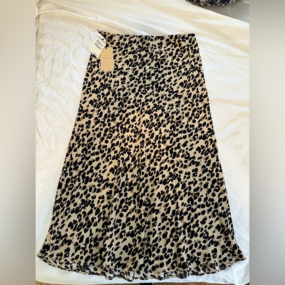 Halogen leopard print a line midi skirt